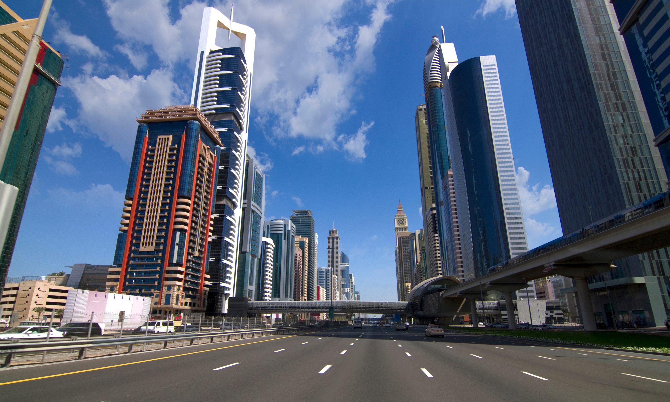 Cómo Ir del Aeropuerto de Dubai al Centro